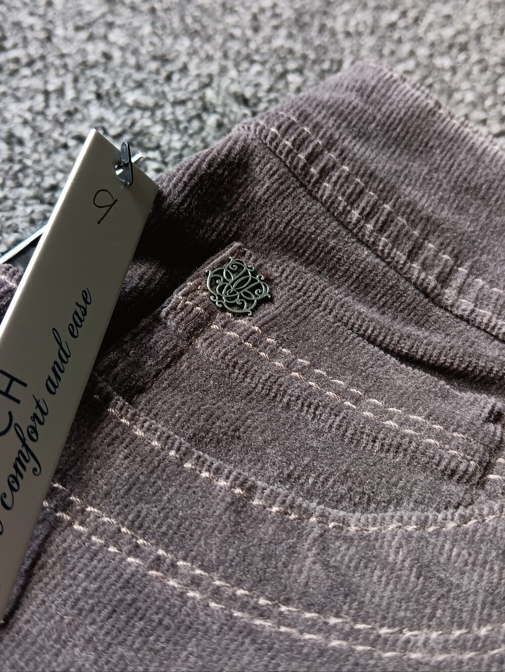 NWT Gray Autumn Corduroy Bandolino Lucie Skinny Jeans Womens 14, Casual - Picture 7 of 11